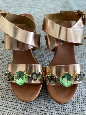 Blubyblos platform sandals new with buckle brown