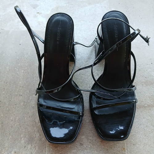 Bershka Black High-Heeled Sandals Like New, Size 39