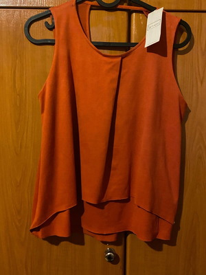 Blouse new modern short sleeveless suede type, size L, beige and orange
