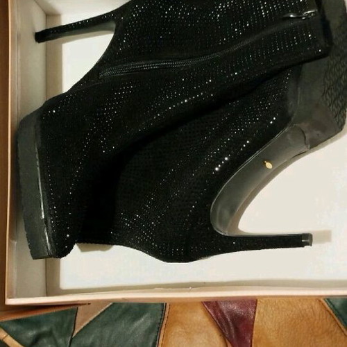 Deezee boots size 39 like new with matching black bag gift