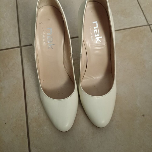 Nak leather pumps size 38 like new, white with high heel