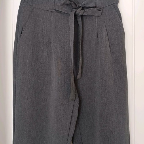 N&P Dark Gray Paperbag High-Waist Pants M like new with Tie-Waist Belt