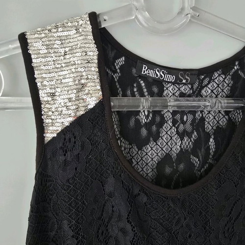 Benissimo women's blouse size M like new with lace and sequins
