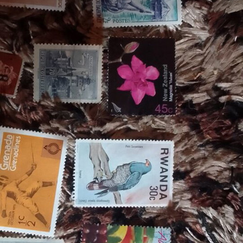 Collectible stamps like new, pack of 37 pieces