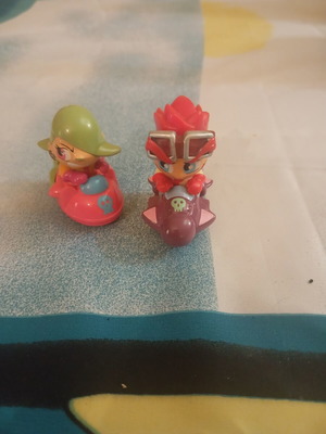 Kinder Alien Manga figures used, set
