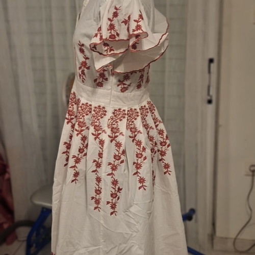 Axel white cotton dress with red embroidery, like new, size S-M
