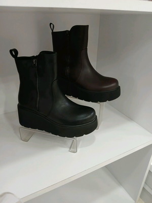 Leather women's ankle boots new, black and burgundy