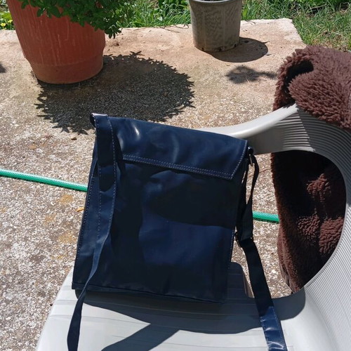 Venturini crossbody bag like new, blue