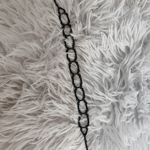 Choker necklace like new, black color
