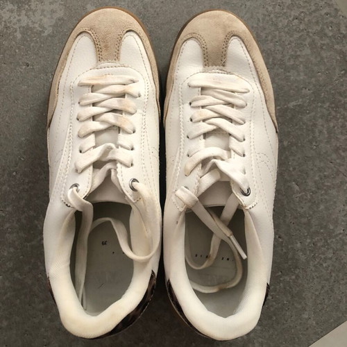 Zara trainers size 39 used, beige with animal print