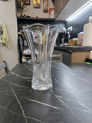 Crystal vase in excellent condition
