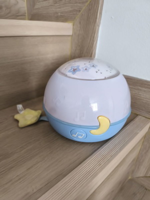 Chicco musical night light with star projector