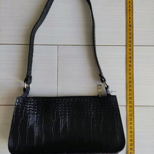 Black shoulder bag like new
