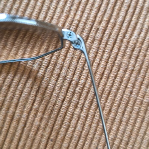 Ray Ban Octagon Unisex Sunglasses like new, gold metal frame