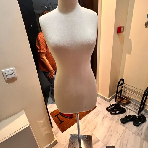 Mannequin torso used in excellent condition
