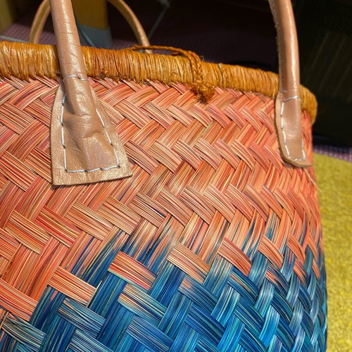 Shoulder bag like new, handmade, imported