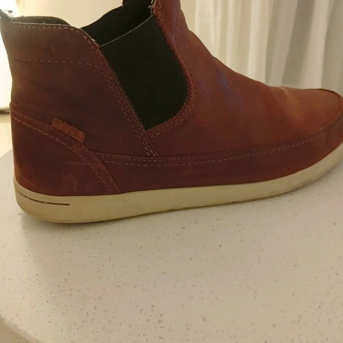Reef Cushion Swami LE men's leather boots like new, size 42.5