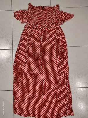 Sisley Maxi off-shoulder dress with smocked bust, red and white