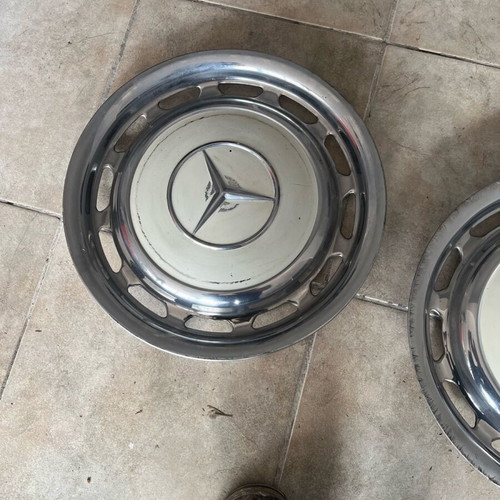 Mercedes Classic hubcaps for 1960-1970 rims used