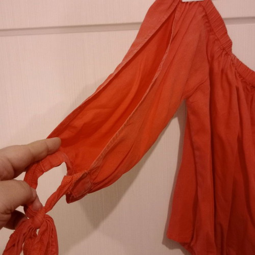 Superdry watermelon blouse used, off-shoulder with bows