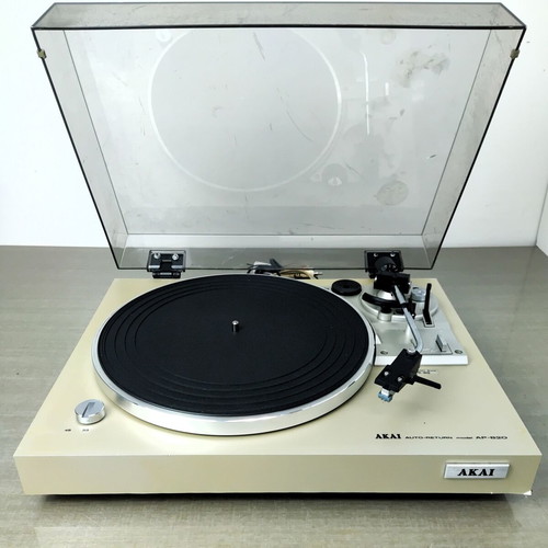 Akai AP-B20 Vintage Turntable used, belt drive auto-return, made in Japan