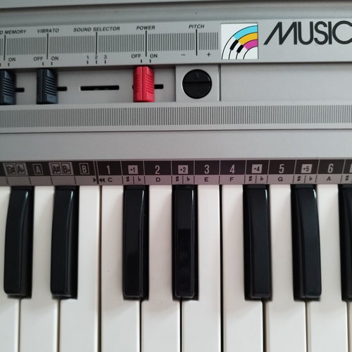 Bontempi Music Partner MS40 vintage electronic keyboard