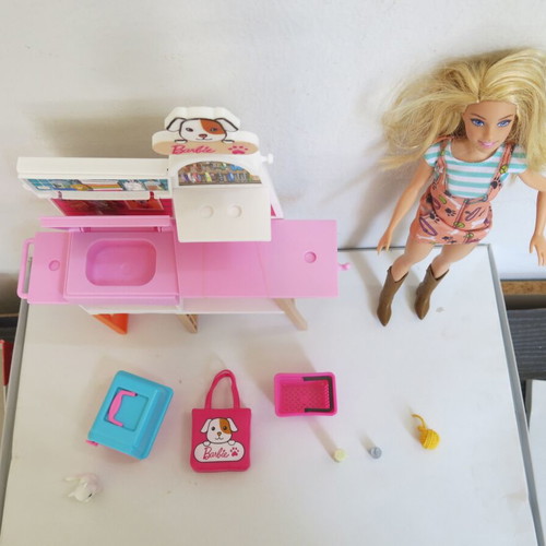 Barbie playset with pet boutique used, 2015, Mattel