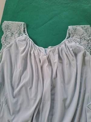 Nightgown like new, blue, lace trim, size XL