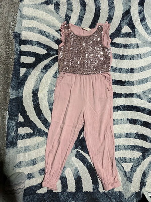 Girls' pink H&M jumpsuit like new