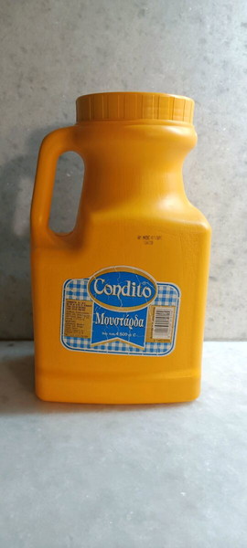 Празна опаковка горчица
