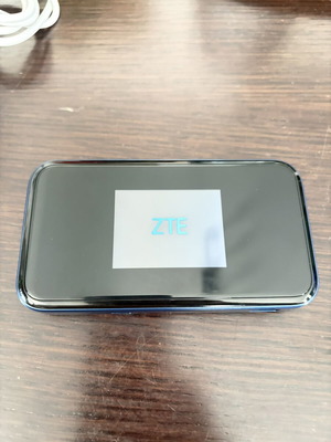 ZTE MU5002 5G pocket WiFi με παρελκόμενα
