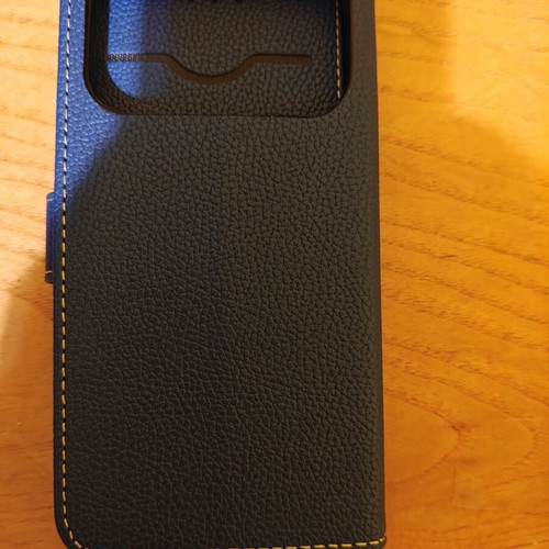Iphone 17 Pro case new, blue