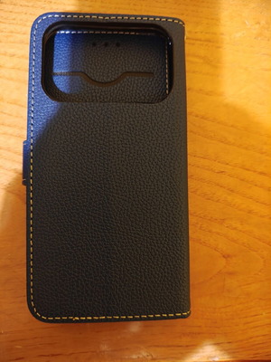 Iphone 17 Pro case new, blue