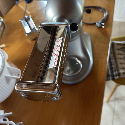 KitchenAid Artisan stand mixer like new with accessories