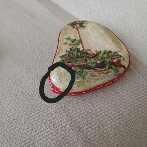 Handmade Christmas decoration like new, painted stone