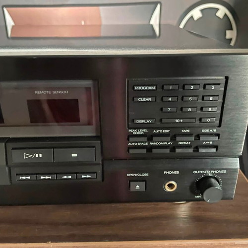 Akai CD-55 CD player like new