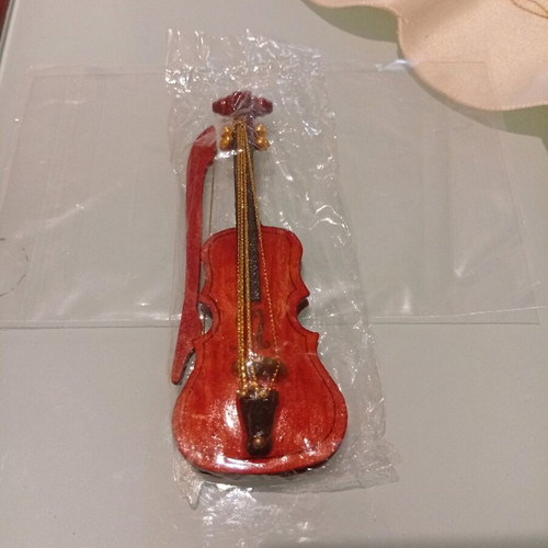 Handmade wooden violin ornament 2 pieces new