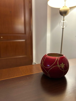 Christmas decorative tealight candle holder like new