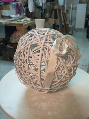 Decorative rattan ball like new, diameter 29cm