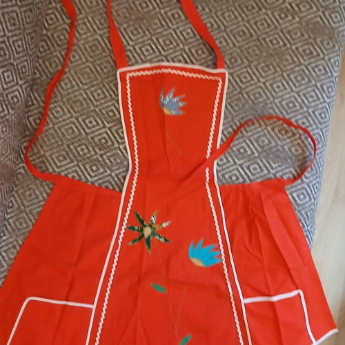 Vintage German kitchen apron 1960s, deadstock, red with floral appliqué