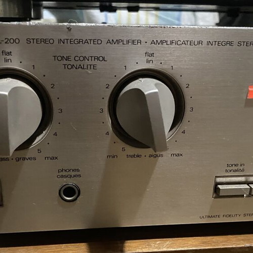 Luxman L-200 Vintage Stereo Integrated Amplifier used