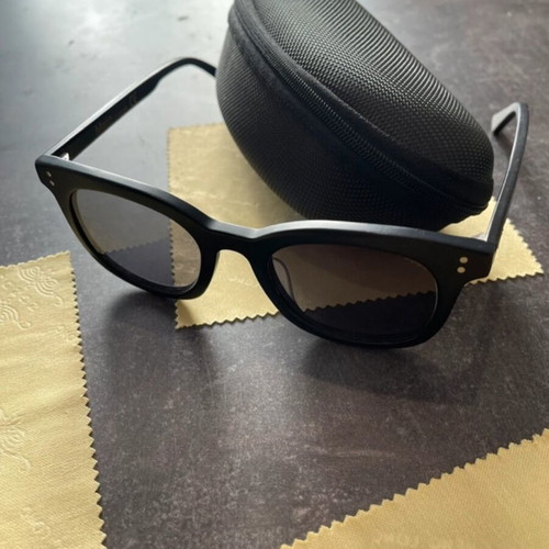 Marjo Jason sunglasses like new, black