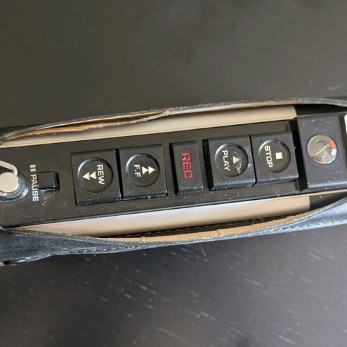 Hitachi Journalistic Walkman used with leather case