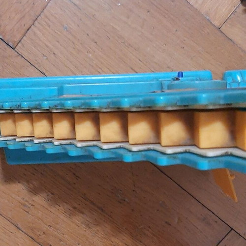 Vintage 1985 Stroumfotsoulihres toy used, needs repair