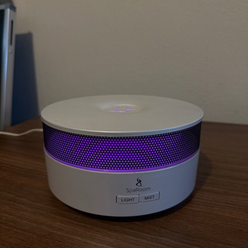 SpaRoom LED Aroma Humidifier like new with lighting function