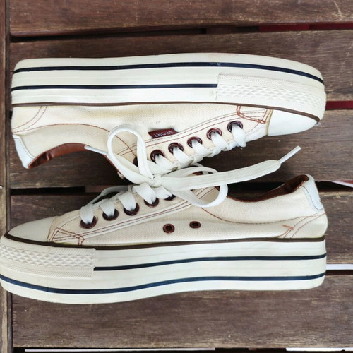 Janessa Sport women's leather shoes size 37 like new beige sneakers