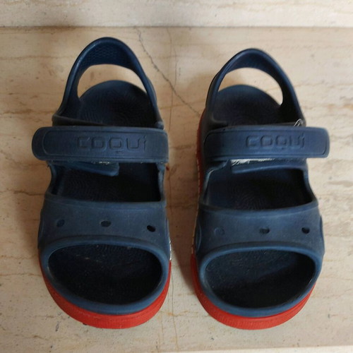 Coqui sandals like new, blue, sizes 26-27