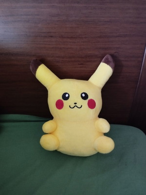 Pikachu doll like new