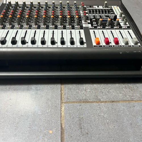 Behringer PMP-3000 used 900W microphone mixer console