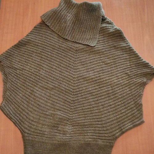 Women’s poncho style blouse used, olive color, long sweater
